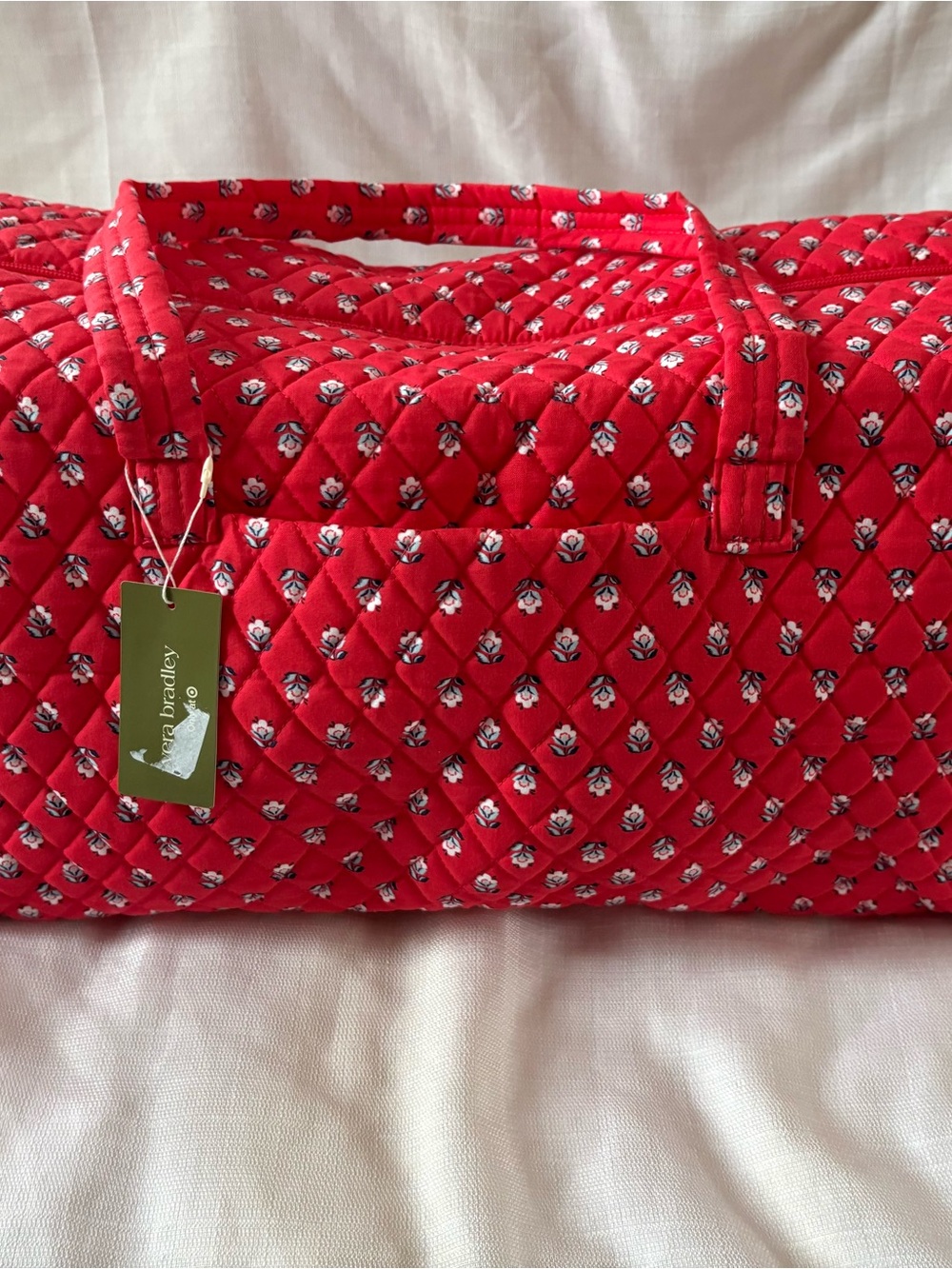 NWT Vera Bradley large original hibiscus Red Quilted Tote Bag